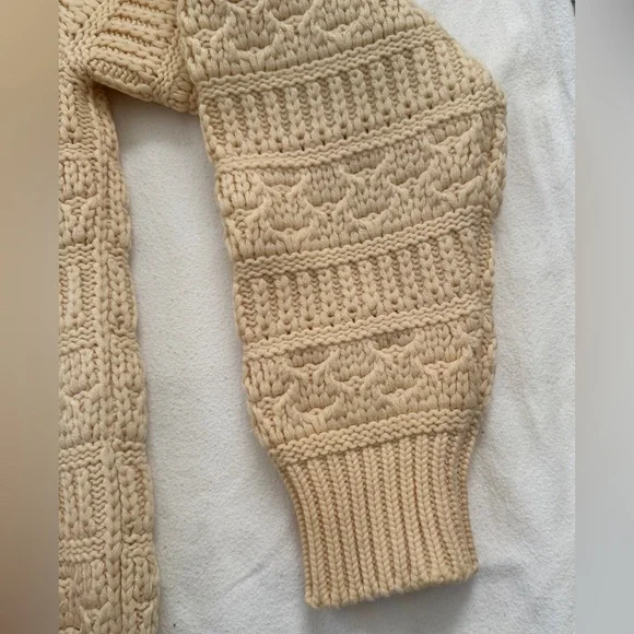 Vintage 1960’s Gino Paoli Wool cable Knit Cream Sweater